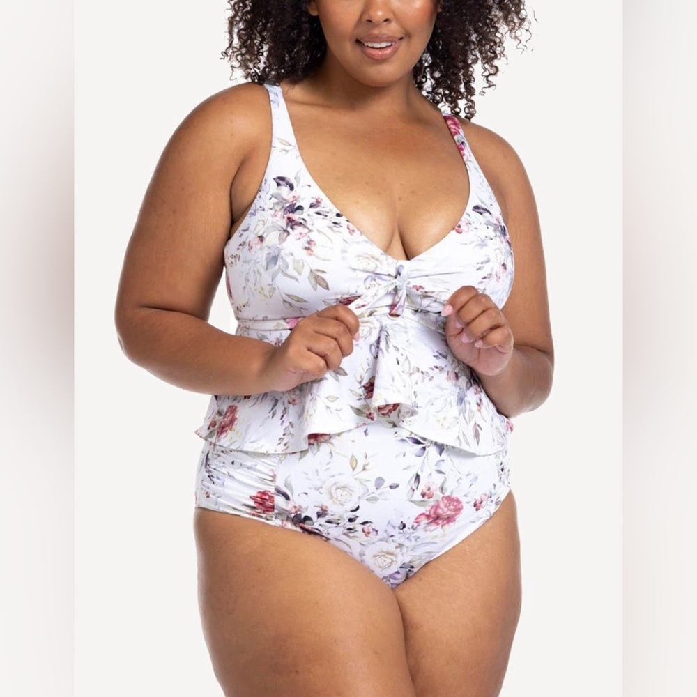NWT Artesands Chagall Clementine Floral Midriff Bikini Top Size 20